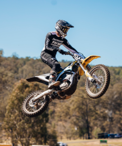SURRON STORM BEE ENDURO ROAD ELECTRIC DIRT BIKE